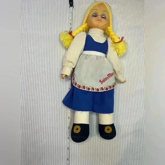 VINTAGE 1990'S SWISS MISS HOT COCOA ADVERTISING MASCOT CLOTH & VINYL DOLL 13" - Picture 4 of 4